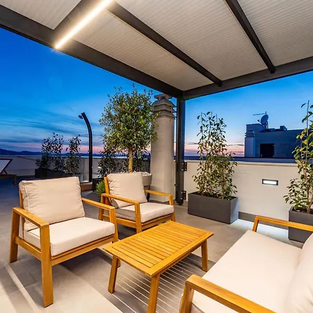 Apartman Luxury Rooftop *