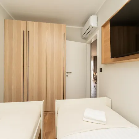 Luxury Rooftop Apartman Zára