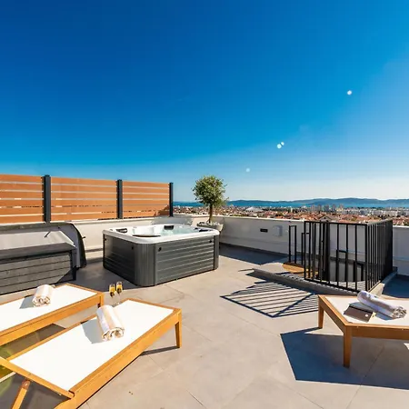 Luxury Rooftop * Zára