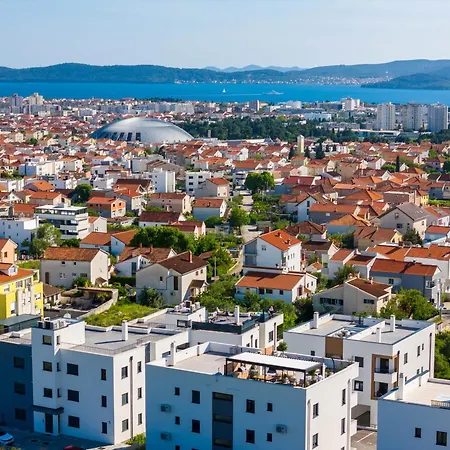 Luxury Rooftop Apartman