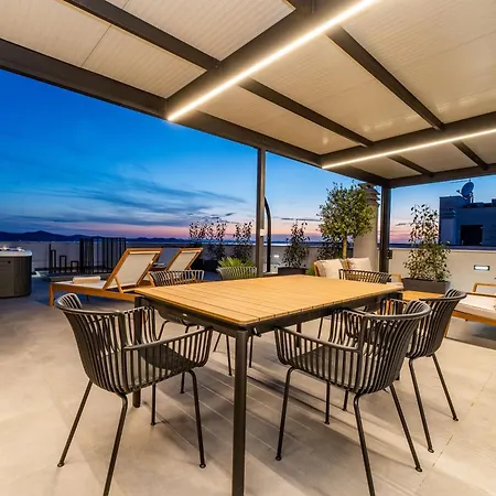 Apartman Luxury Rooftop *